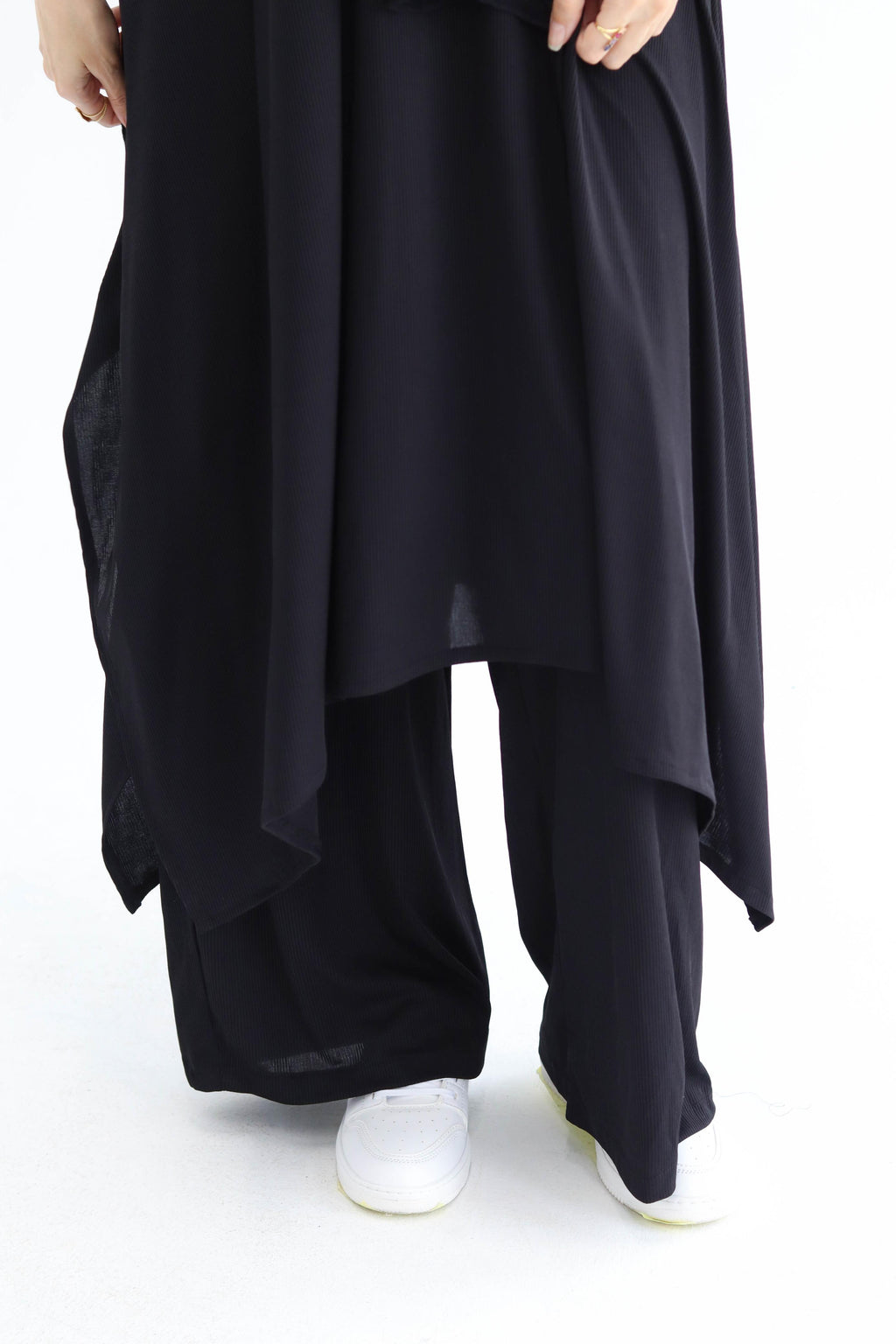 Asymmetric loose set