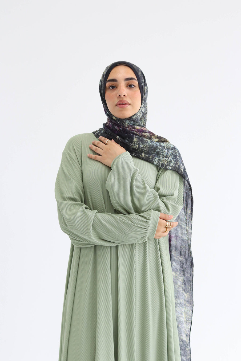 Asymmetric loose set